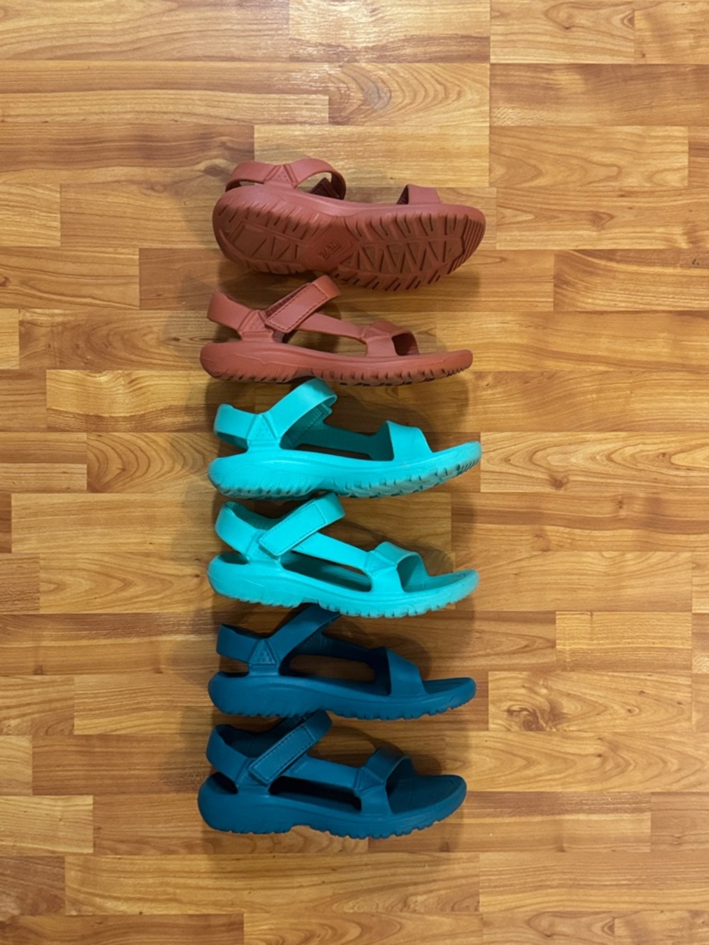 TEVA HURRICANE DRIFT SANDAL EUC WOMEN’S 9 BUNDLE OF 3 PAIR - Picture 5 of 7